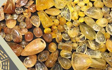 Tác dụng phong thủy của thạch anh tóc vàng