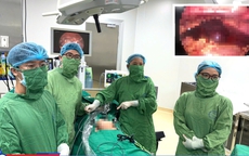 Chạy đua cứu mẹ con thai phụ mang song thai khác vị trí hiếm gặp