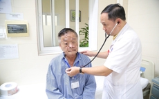 Người đàn ông 'thoát' ung thư phổi nhờ làm một việc quan trọng này hàng năm