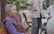 Nghe lén cuộc điện thoại của mẹ, tôi quyết định gửi bà vào viện dưỡng lão: Đó là lựa chọn đúng nhất đời tôi