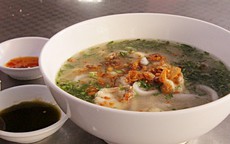 Liên tục được hàng xóm cho 'thức ăn thừa', biết sự thật tôi rưng rưng nước mắt