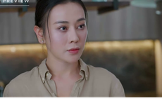 Mỹ Anh (Phương Oanh) trở về nhà, lời đầu tiên nói với Đăng (Doãn Quốc Đam) là đề nghị ly hôn