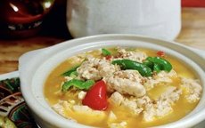 Món ăn này nhanh gọn, cực kỳ hợp ăn trong bữa cơm mùa đông: Chỉ cần đun nhỏ lửa 15 phút mà thơm mềm tuyệt hảo