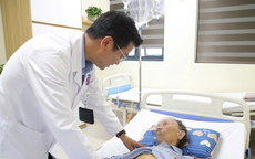 Cụ bà 96 tuổi vẫn quyết tâm chiến thắng ung thư