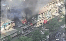 Hà Nội: Cháy lớn tại căn hộ tầng 5 ở khu tập thể Phạm Ngọc Thạch