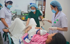 Mất cân bằng giới tính khi sinh ở Hà Nội (1): Thách thức  lớn cho an sinh và chất lượng dân số Thủ đô