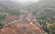 Di dời khẩn cấp 664 người sau vụ sạt lở kinh hoàng giữa trời nắng ráo ở Đà Nẵng