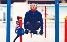 Tập thể dục để chữa đau lưng, người đàn ông 57 tuổi bất ngờ tử vong