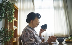 Nhiều người tưởng tôi bị con bỏ, nhưng thực tế viện dưỡng lão lại là lựa chọn tốt nhất đời tôi