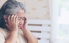 Thông gia nghèo đi chăm con gái đẻ, nhận cái kết ê chề vì một câu ‘lỡ miệng’