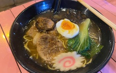 Mì ramen vỉa hè: Đặc sản Nhật Bản hút khách giữa mùa đông Hà Nội có gì đặc biệt?