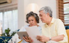 3 'cái bẫy' cần tránh khi nghỉ hưu: Đừng để tiền hưu trở thành 'mồi ngon' cho kẻ khác!