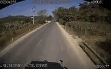 Xe ô tô con chạy ngược chiều, tông thẳng vào xe tải khiến 6 người thương vong ở Lạng Sơn