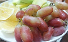 Chỉ ăn rau quả, rất ít đạm, không tinh bột nhưng không thể giảm cân