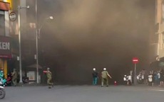 Vụ cháy tầng hầm thẩm mỹ viện ở TPHCM: Ô tô 7 chỗ bị hư hại, 20 người thoát nạn
