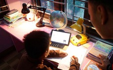 Hành vi cưỡng ép con học tập quá sức có thể bị phạt tới 10 triệu đồng