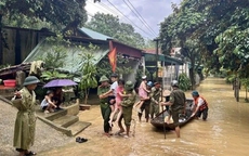 Thủ tướng Chính phủ chỉ đạo các bộ ngành, địa phương tập trung triển khai các biện pháp khẩn cấp ứng phó bão số 13 và mưa lũ do bão