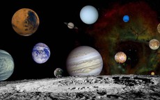 Tại sao các hành tinh trong vũ trụ chỉ có hình cầu và vòng nhẫn bao quanh?