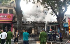 Hà Nội: Kịp thời khống chế đám cháy tại ki-ốt trên phố Lò Đúc