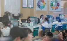 Đừng để ngân hàng âm thầm trừ tiền: Chuyên gia chỉ cách tránh mất phí quản lý tài khoản vì… thiếu hiểu biết