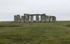 16 hố bí ẩn gần Stonehenge hé lộ sự thật gây chấn động
