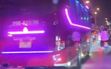 Phạt xe khách đi vào làn đường có biển báo cấm trên cầu Chương Dương