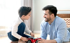 Khoảng cách giàu nghèo bắt nguồn từ giáo dục: Những quan điểm mà cha mẹ giàu tránh xa