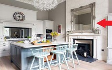 Thận trọng khi đặt gương đối diện bếp kẻo tai bay vạ gió, tài lộc không cánh mà tiêu tán