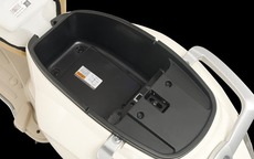 Xe máy điện giá 16,49 triệu đồng ở Việt Nam thiết kế châu Âu,  cốp rộng, pin khỏe, rẻ hơn cả xe số Wave Alpha thu hút giới trẻ