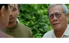 Bố ông Phi sốc nặng khi biết con trai túng thiếu phải bán nhà