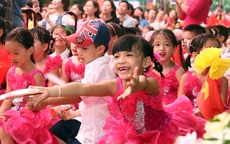 Công tác dân số Việt Nam: Từ 'kế hoạch hóa gia đình' đến chiến lược phát triển bền vững 