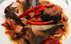 Các mẹo kho cá nhanh nhừ xương