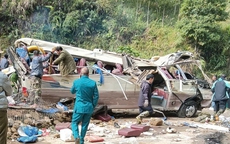 Hiện trường vụ tai nạn 'thảm khốc' ở Lào Cai khiến 8 người tử vong