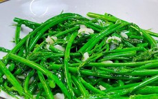 Loại rau xưa nay chỉ tuốt lá nấu canh, nhưng làm theo cách này lại cực ngon, giòn vô cùng và ai ăn cũng bất ngờ