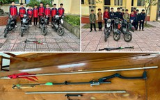 Triệu tập hai nhóm học sinh mang hung khí đi giải quyết mâu thuẫn