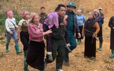 Lai Châu: Kịp thời cứu người mất tích trong rừng sâu, chấn thương nặng