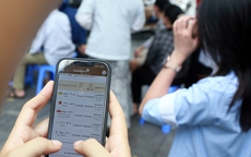 Phí ngân hàng đè nặng ví tiền sinh viên: Ngày nào cũng phải tính từng đồng mới đủ sống giờ lại lo thêm phí ATM