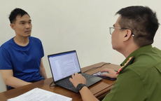 Túng thiếu, thanh niên mượn xe máy bạn gái đi cướp vàng