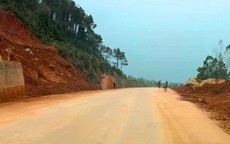 Đường ven biển ở Hà Tĩnh thông tuyến sau hơn 1 tháng bị sạt lở chia cắt