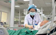 Người đàn ông 35 tuổi nhiễm Whitmore, suy đa tạng thoát chết kỳ diệu: Bác sĩ khuyến cáo có biểu hiện này phải khám ngay