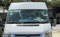 Truy tìm xe tải để rơi đá xuống xe khách khiến một người nước ngoài tử vong