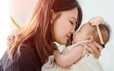 Tin vui cho hàng triệu mẹ đơn thân: 'Đón chính sách mới đầy nhân văn'