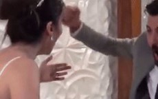 Trong ngày cưới, chú rể có hành động "kém duyên" gây phẫn nộ