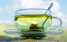 Tại sao trà xanh lại tốt cho da dầu?