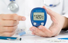 Người bệnh tiểu đường cần làm gì khi đường huyết có dấu hiệu tăng?