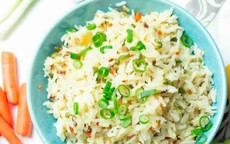 5 lý do nên tránh ăn cơm vào bữa tối muộn