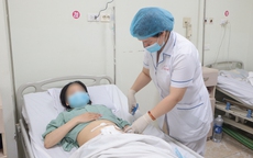 Người phụ nữ 26 tuổi ở Hà Nội bị vỡ ruột thừa, nguy hiểm tính mạng từ 1 sai lầm nhiều người Việt mắc phải