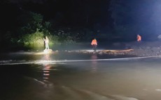Vụ 7 người bị lũ cuốn: Huy động hơn 1.000 người tìm kiếm 2 nạn nhân mất tích