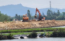 Nhiều dự án khẩn cấp có nguy cơ chậm tiến độ vì thiếu vật liệu