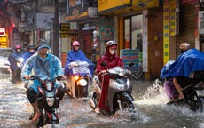 Tin sáng 24/5: Không khí lạnh về, miền Bắc vẫn mưa lớn; Nam thanh niên điều khiển xe máy ngã tử vong trên cầu Vĩnh Tuy